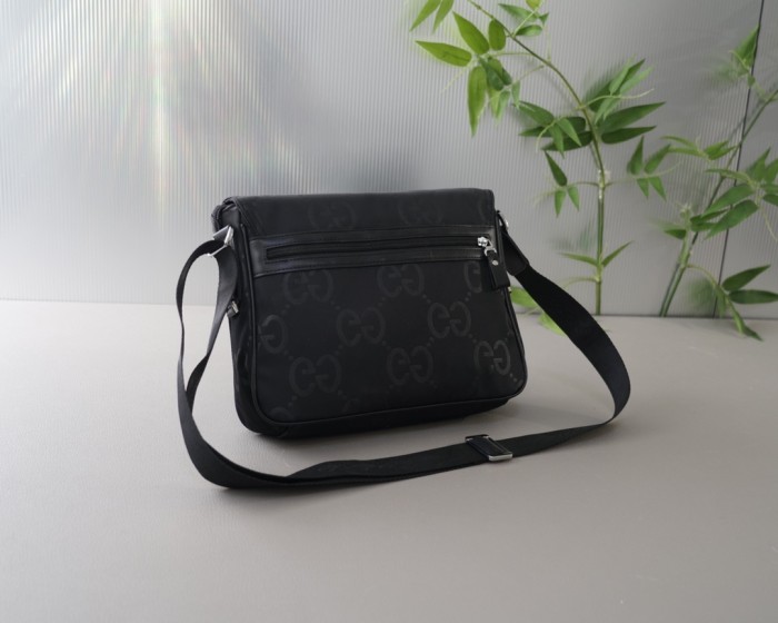 超奇跡の入荷☆ Gucciグッチコピーおすすめ メンズショルダーバック