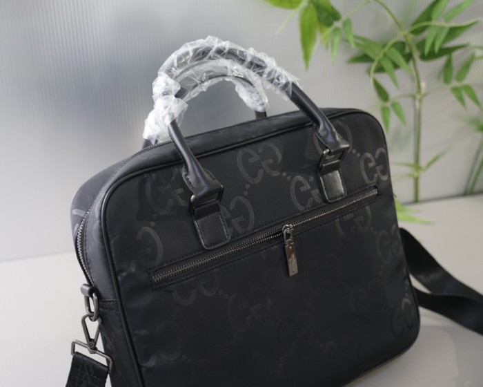 新作 Gucciグッチ 激安偽物 メンズハンドバック