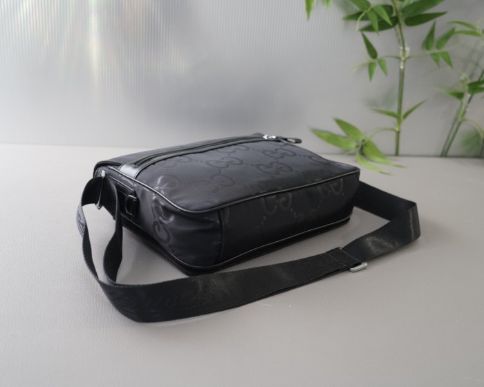 超奇跡の入荷☆ Gucciグッチコピーおすすめ メンズショルダーバック