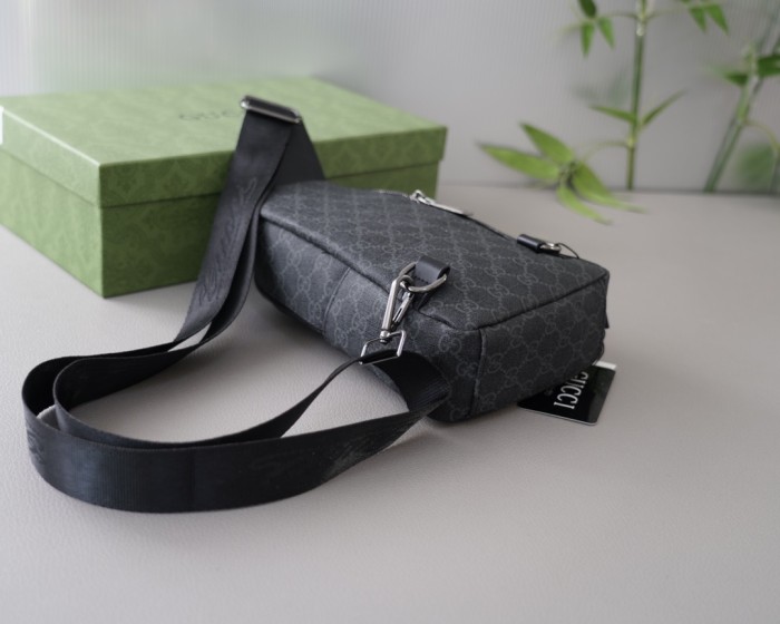 超奇跡の入荷☆ Gucciグッチ 激安通販 メンズショルダーバック
