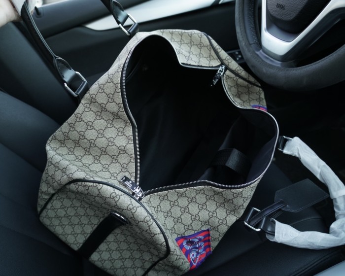 入手困難 Gucciグッチ コピー メンズハンドバック