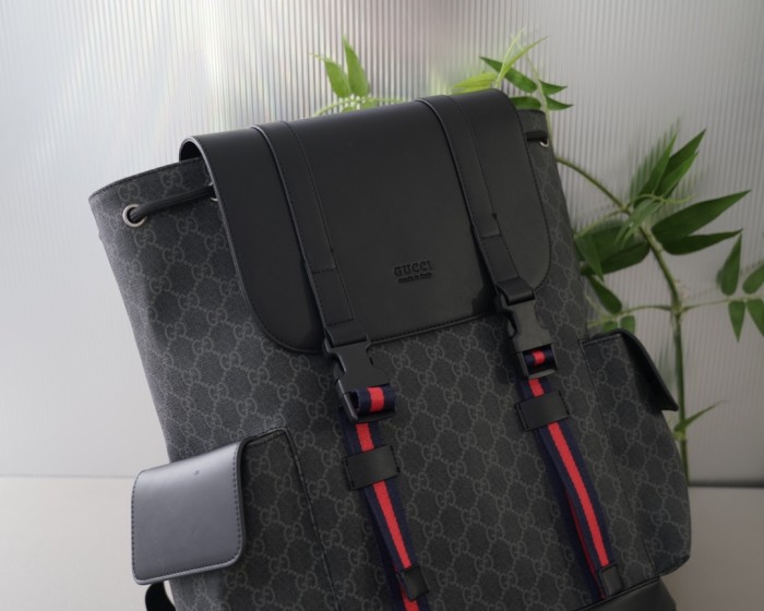日本未入荷 Gucciグッチ スーパーコピー メンズリュックバック
