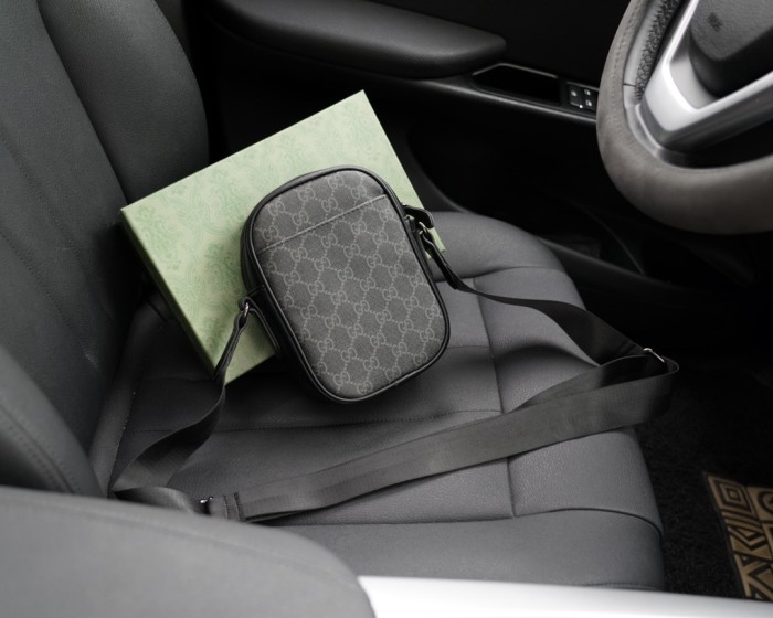 ★超人気 Gucciグッチ 激安通販 メンズショルダーバック