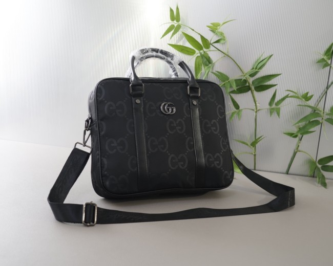 新作 Gucciグッチ 激安偽物 メンズハンドバック
