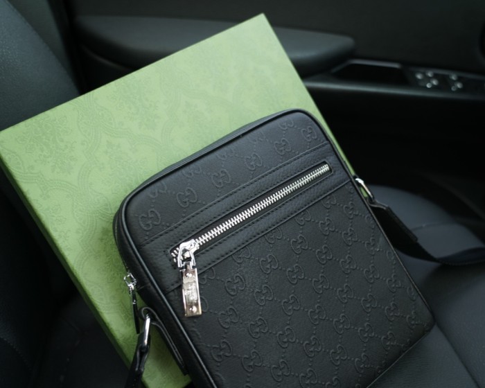 使い勝手良し Gucciグッチ スーパーコピー メンズショルダーバック