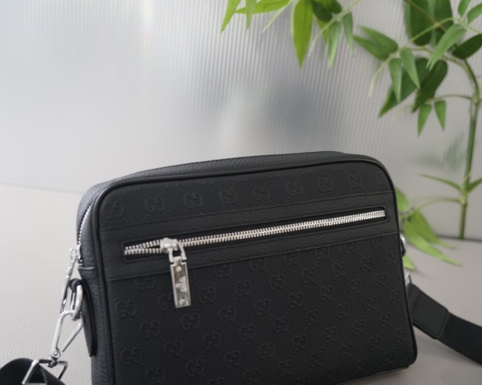 日本未入荷 Gucciグッチ 激安通販 メンズショルダーバック