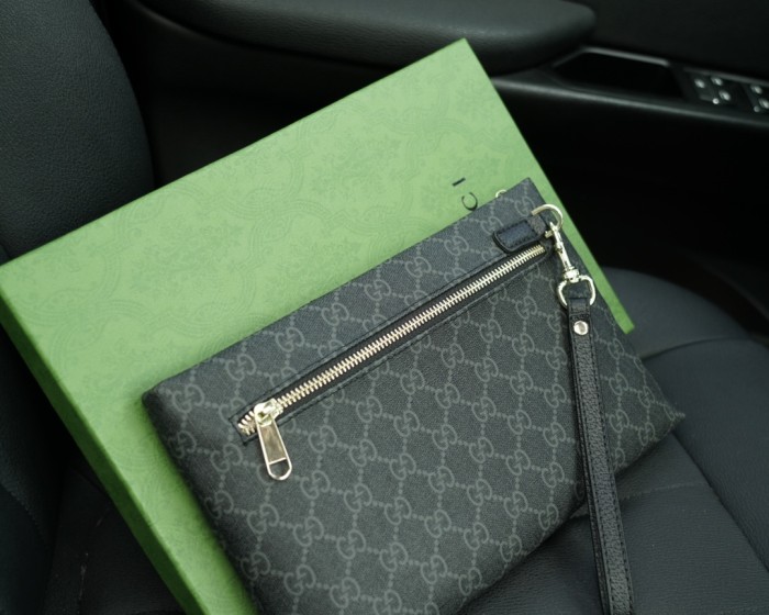 日本未入荷 Gucciグッチ スーパーコピーメンズハンドバック