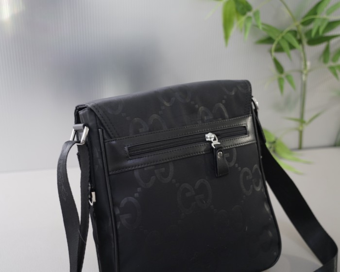 使い勝手良し Gucciグッチ 偽物通販 メンズショルダーバック