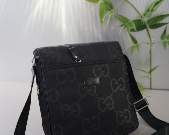 使い勝手良し Gucciグッチ 偽物通販 メンズショルダーバック