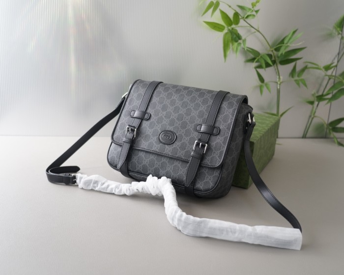 日本未入荷 Gucciグッチ コピー メンズショルダーバック