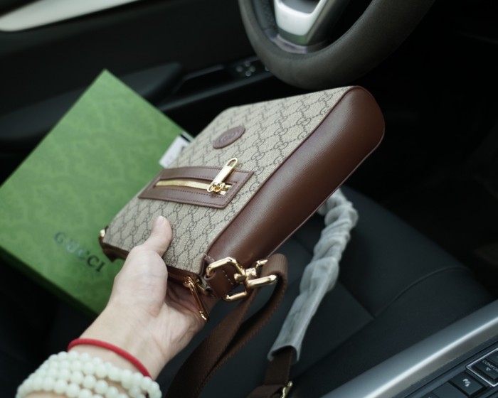 新作 Gucciグッチ 激安通販 メンズショルダーバック