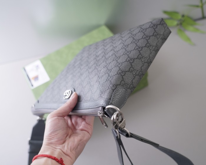 入手困難 Gucciグッチ スーパーコピー メンズショルダーバック