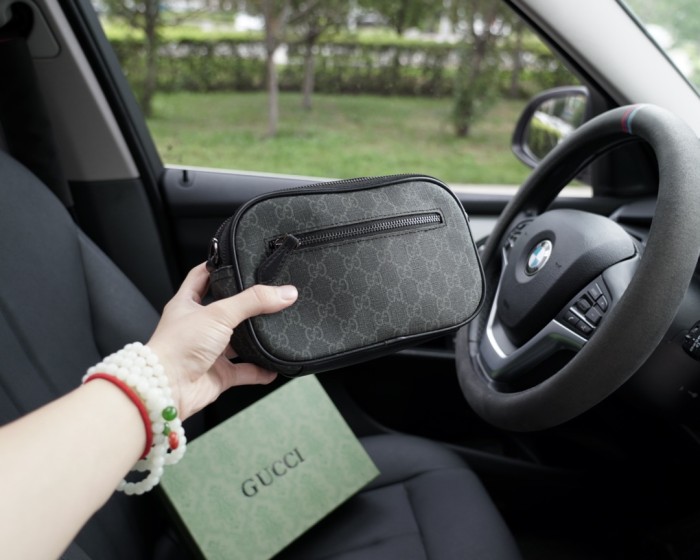 【話題商品！】Gucciグッチ コピーおすすめ メンズショルダーバック