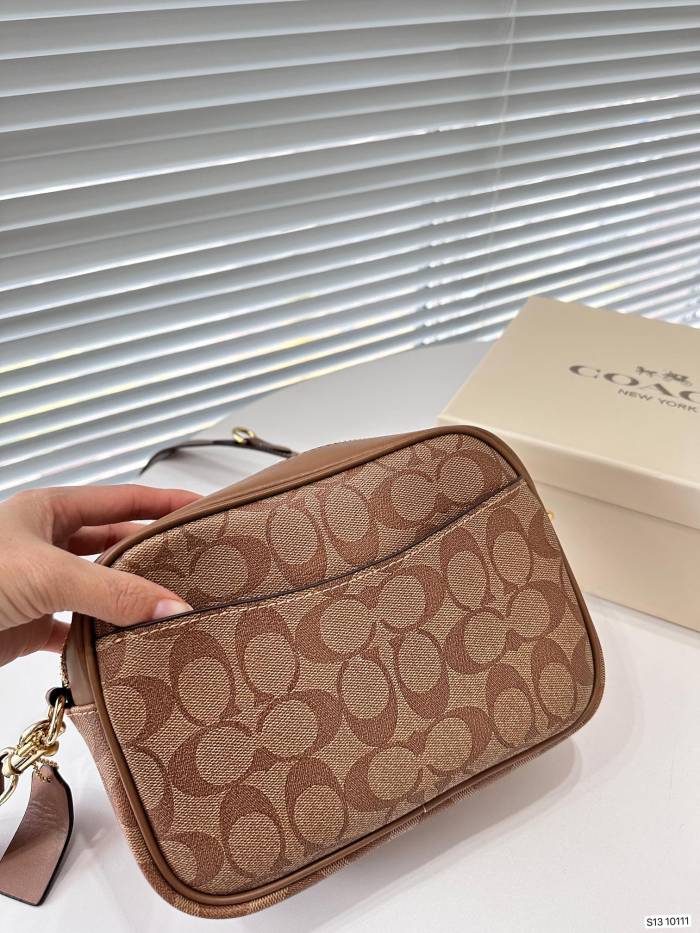稀少 Coachコーチ コピーおすすめ ショルダーバッグ