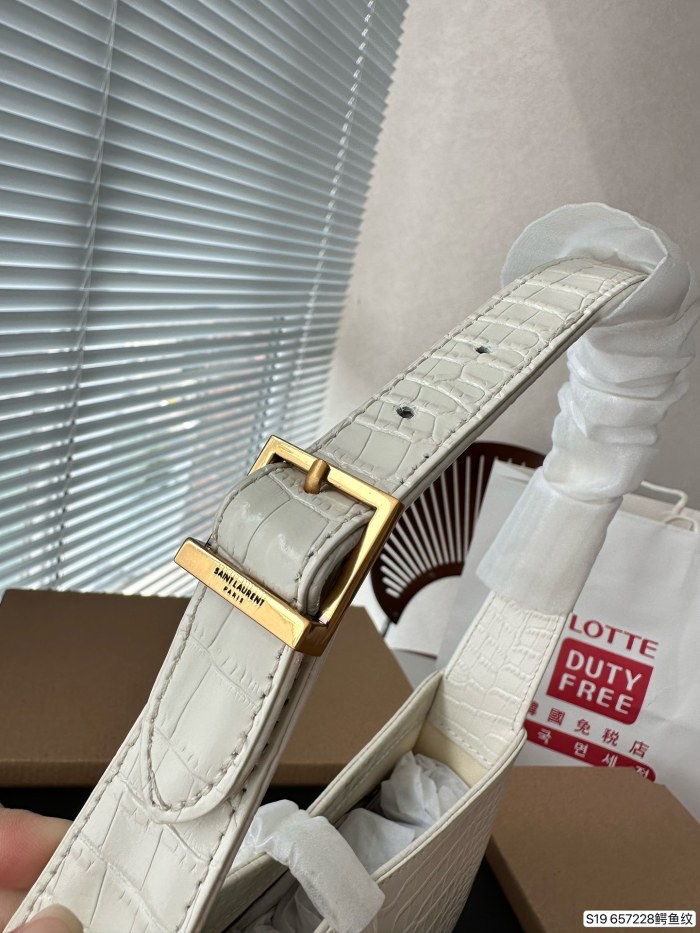 ★超人気 YSLイヴ サンローラン n級品 ショルダーバック