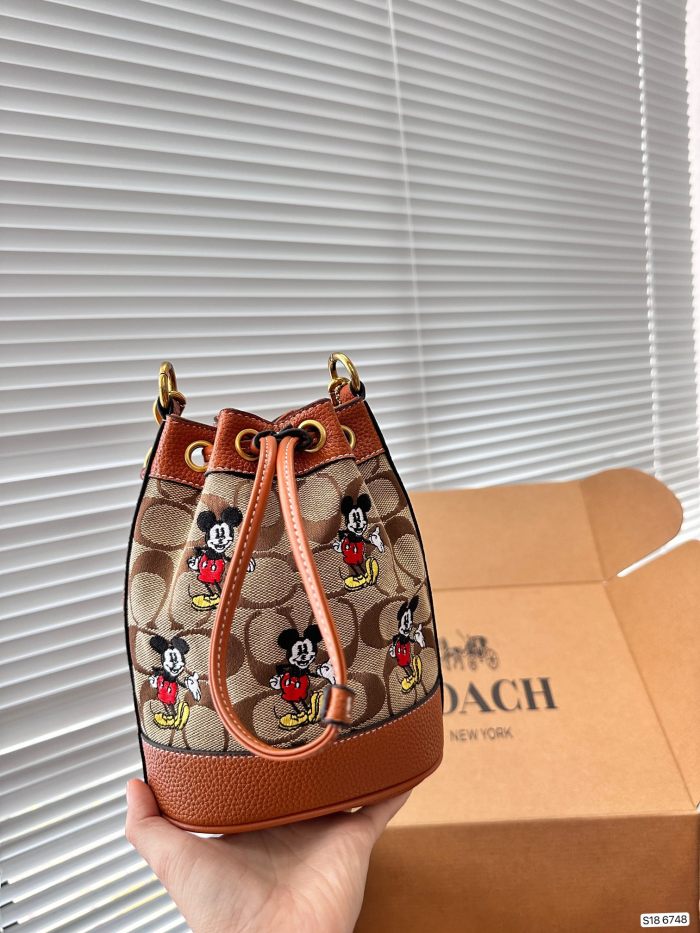 日本未入荷 Coachコーチ 激安通販 ショルダーバッグ