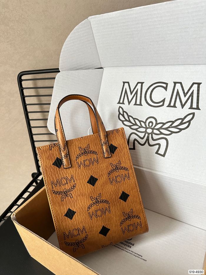 超奇跡の入荷☆ MCMエムシーエム 激安通販 ハンドバッグ