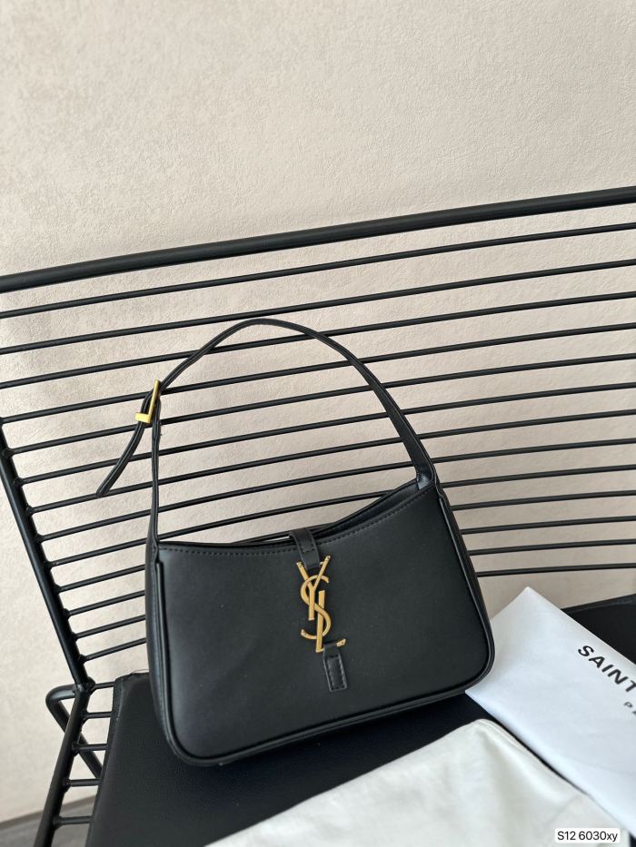 使い勝手良し YSLイヴ サンローラン スーパーコピー ショルダーバッグ