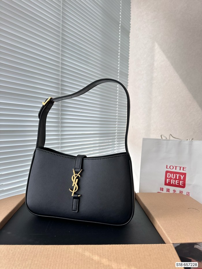 高品質 YSLイヴ サンローラン スーパーコピー ショルダーバック