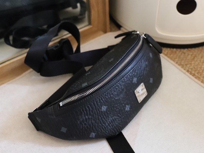 【話題商品！】MCMエムシーエム 偽物通販 ショルダーバック