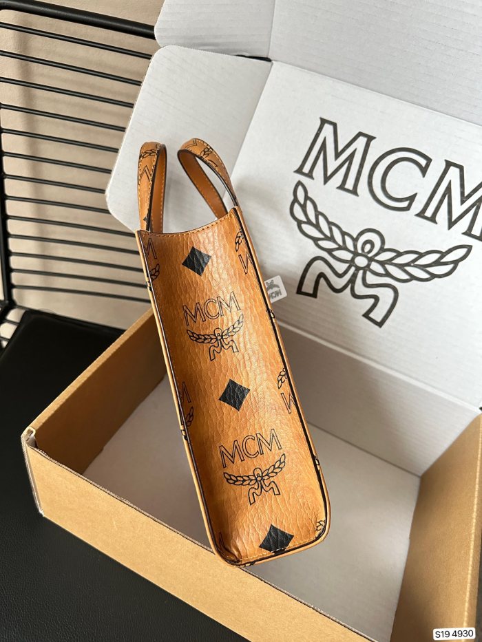 超奇跡の入荷☆ MCMエムシーエム 激安通販 ハンドバッグ