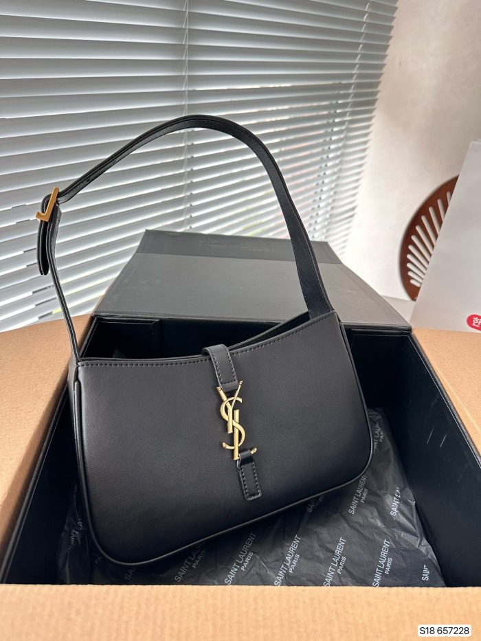 高品質 YSLイヴ サンローラン スーパーコピー ショルダーバック