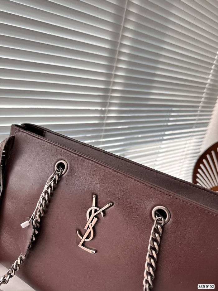 日本未入荷 YSLイヴ サンローラン 激安偽物 ショルダーバッグ