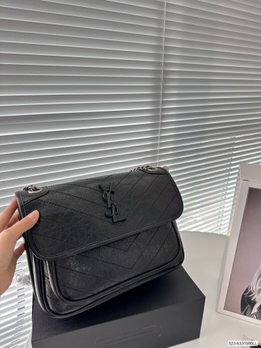 【限定】YSLイヴ サンローラン 激安偽物 ショルダーバッグ