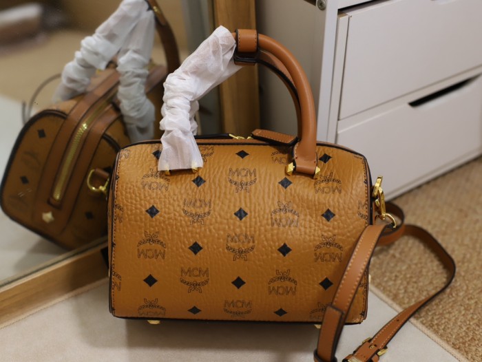 【話題商品！】MCMエムシーエム 激安偽物 ハンドバッグ
