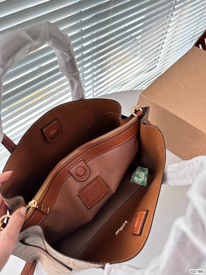 新作 Coachコーチ n級品 ハンドバック