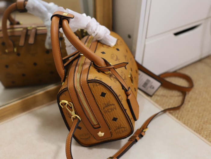 【話題商品！】MCMエムシーエム 激安偽物 ハンドバッグ