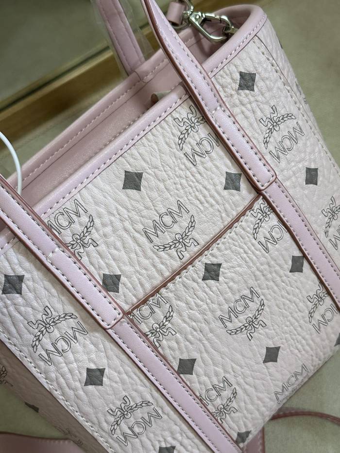 超話題! MCMエムシーエム 偽物通販 ハンドバッグ