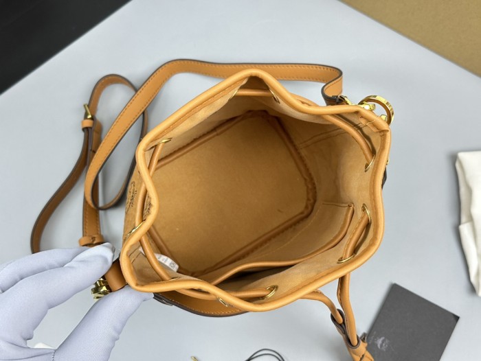 稀少 MCMエムシーエム n級品 ハンドバッグ