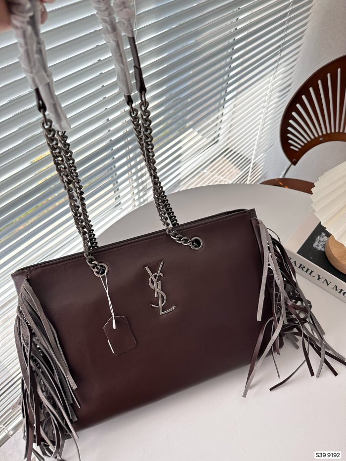 日本未入荷 YSLイヴ サンローラン 激安偽物 ショルダーバッグ