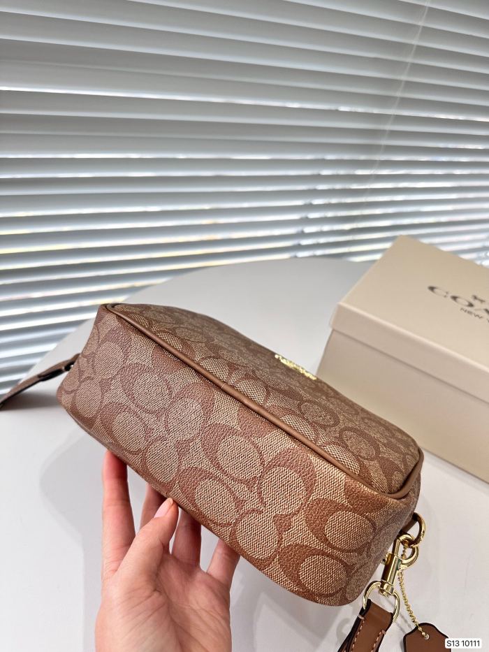 稀少 Coachコーチ コピーおすすめ ショルダーバッグ