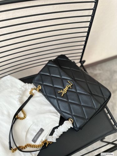 超奇跡の入荷☆ YSLイヴ サンローラン コピー ショルダーバッグ