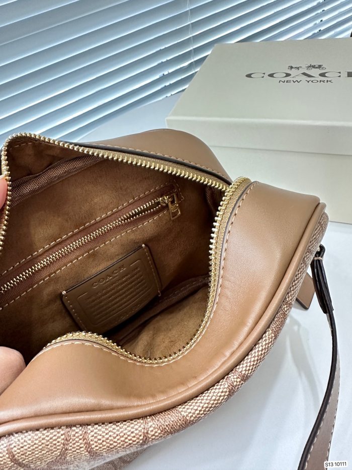 稀少 Coachコーチ コピーおすすめ ショルダーバッグ