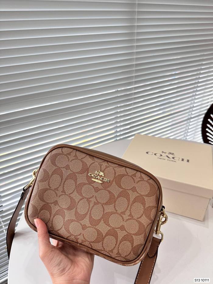 稀少 Coachコーチ コピーおすすめ ショルダーバッグ