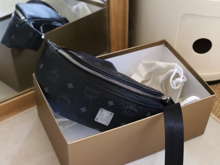 【話題商品！】MCMエムシーエム 偽物通販 ショルダーバック