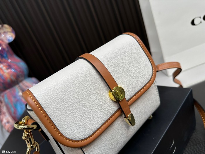 【話題商品！】Coachコーチ コピー ショルダーバッグ
