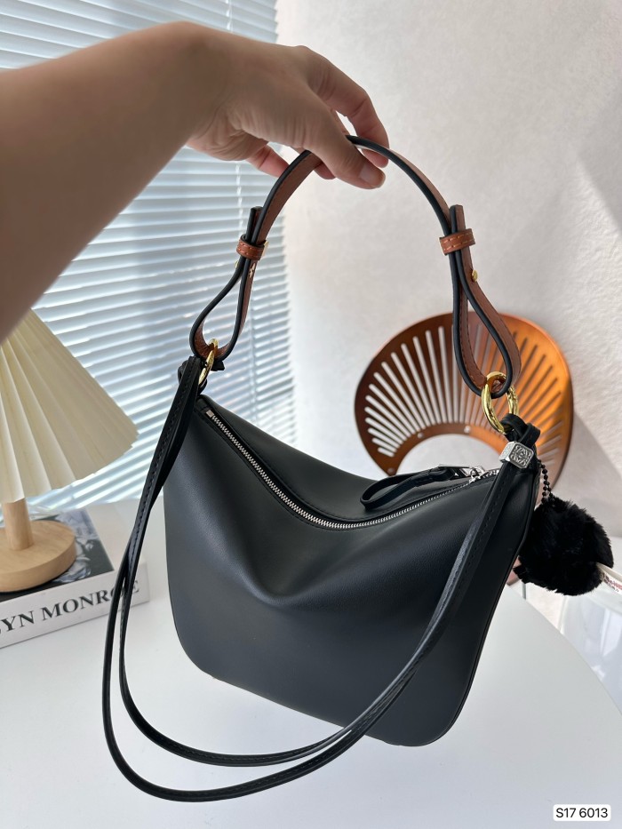 超奇跡の入荷☆ Loeweロエベ 激安通販 レディースショルダーバッグ