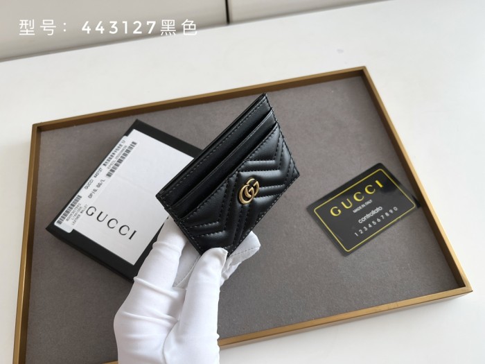 一目惚れ♪ Gucciグッチ スーパーコピー 財布