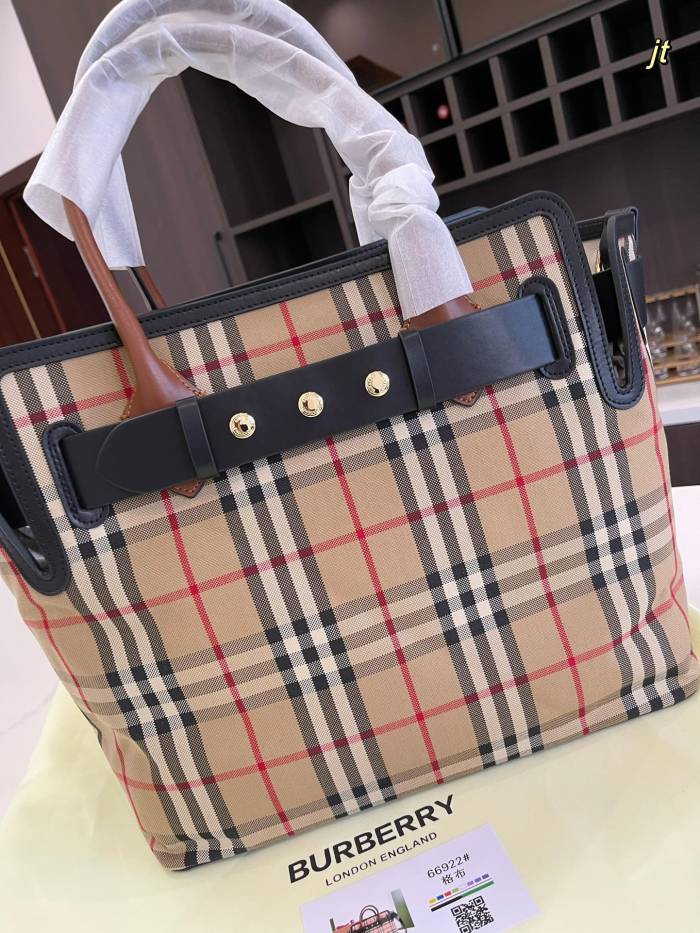 累積売上総額第１位！Burberry バーバリー n級品 ショルダーバッグ