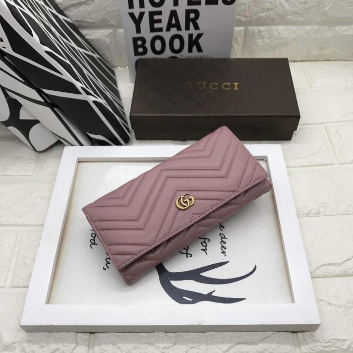 日本未入荷 Gucciグッチ n級品 財布
