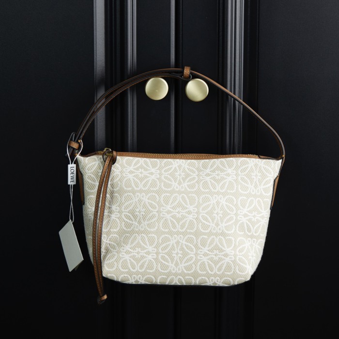 追跡付 Loeweロエベ コピーおすすめ レディースハンドバック