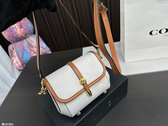 【話題商品！】Coachコーチ コピー ショルダーバッグ