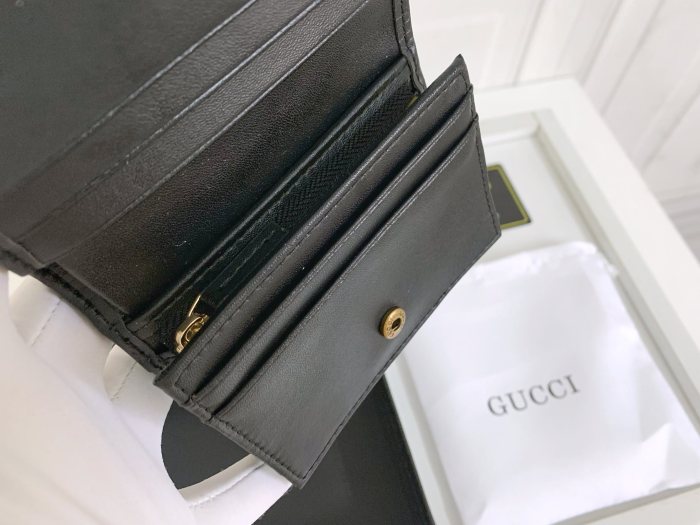 追跡付 Gucciグッチ 激安偽物 財布