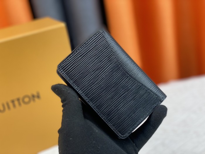 超奇跡の入荷☆ Louis vuittonルイヴィトン 激安偽物 財布