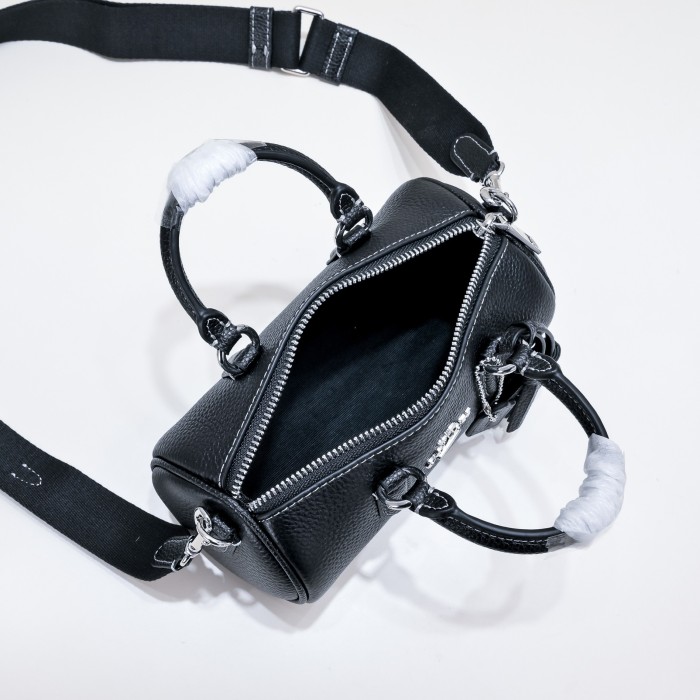 ★超人気 Coachコーチ n級品 ショルダーバッグ