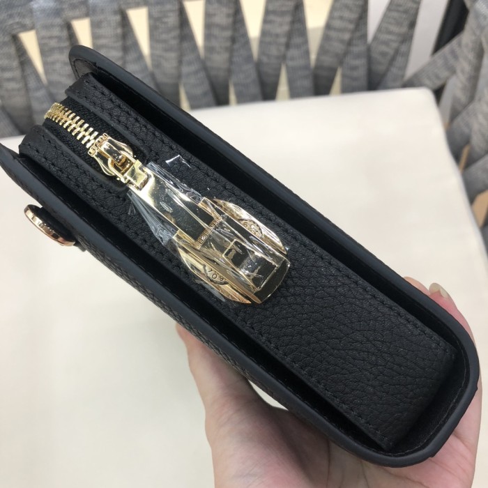 使い勝手良し Versaceヴェルサーチェコピー メンズ ハンドバック
